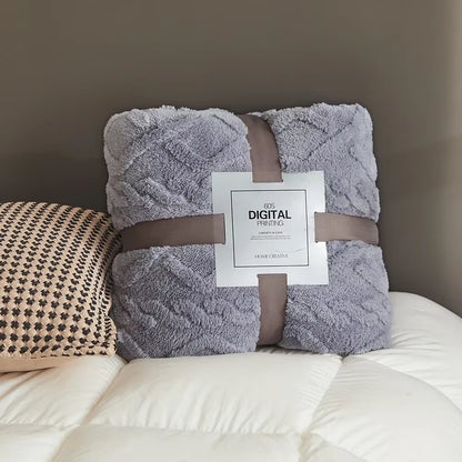 Fluffy Coral Velvet Blanket Flannel Plush Comfortable Thickened and Warm Soft Sofa Throw Blanket for Air-Conditioned Room Luxury